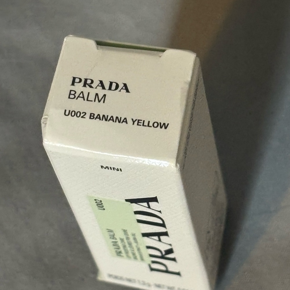 Prada Mini Balm U002 Banana Yellow Lip Frosting Care - Picture 3 of 3